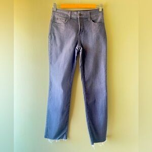 NYDJ Gray Marilyn Stretch Denim Jeans with raw edge Size 2P NWOT